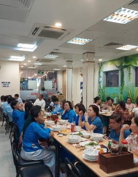 KHÔNG KHÍ QUÁN PHỞ 