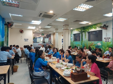 KHÔNG KHÍ QUÁN PHỞ 